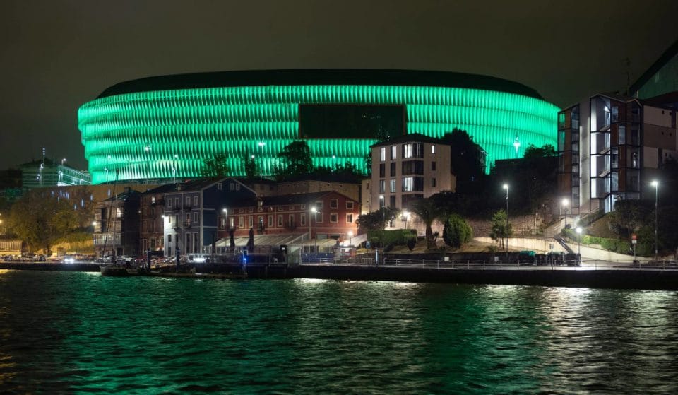 San Mamés se ilumina de verde en el Día Internacional de la Profesión Farmacéutica