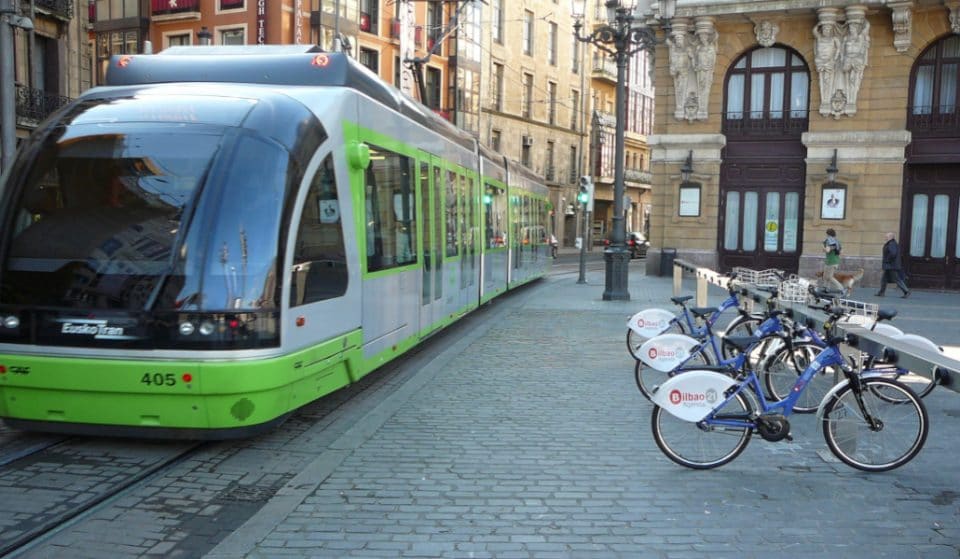 Bilbao es la segunda ciudad del país que más invierte en transporte público