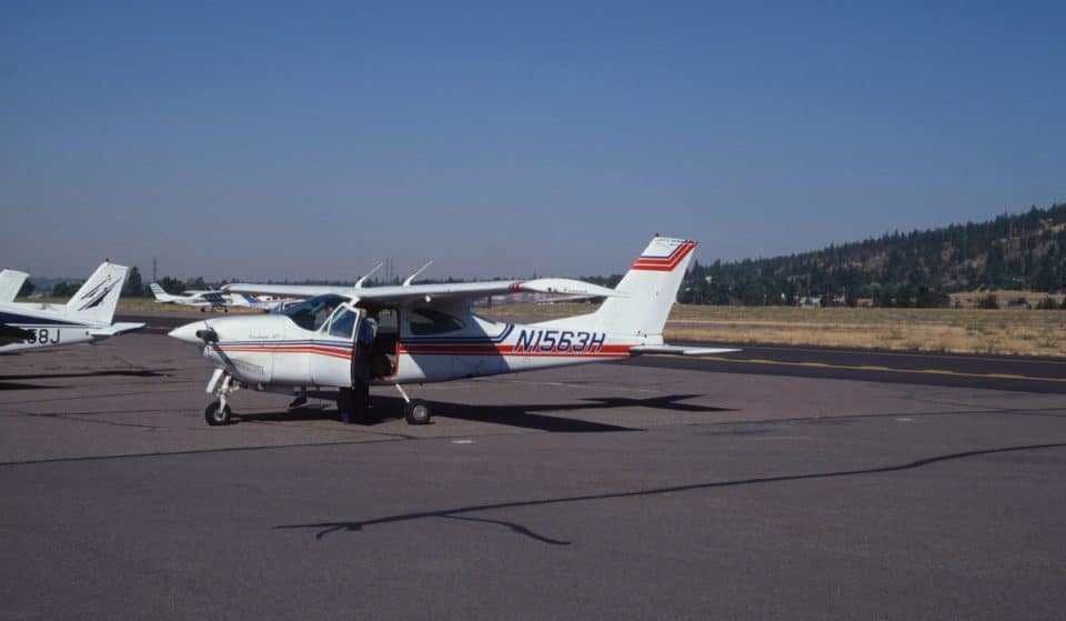 Hay una avioneta abandonada en Loiu y nadie la reclama