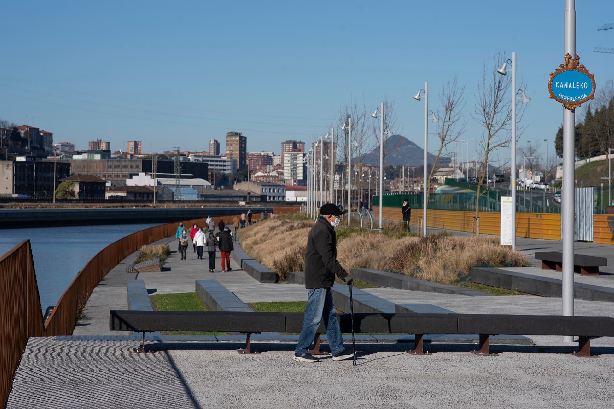 bilbao-estrena-en-zorrotzaurre-su-v-a-peatonal-m-s-larga