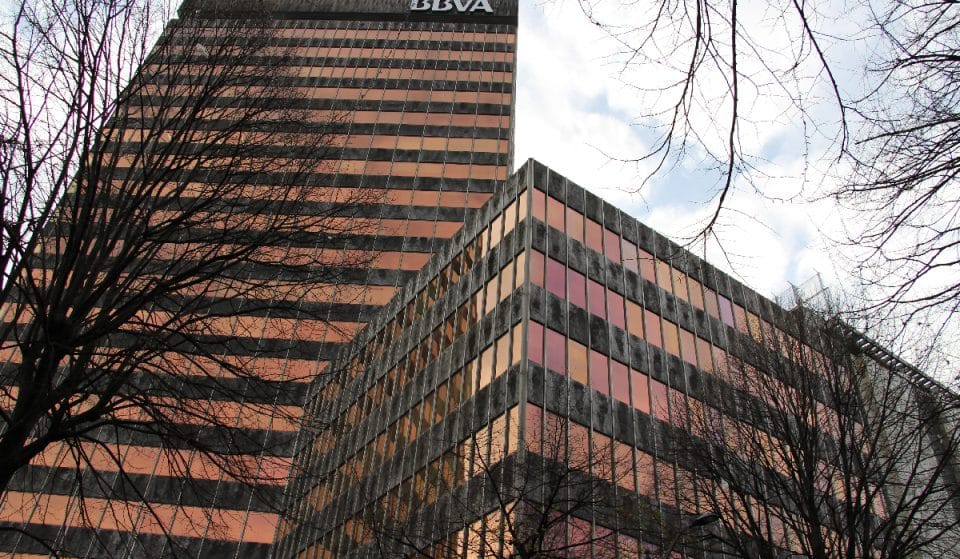 Compran la emblemática Torre Bizkaia por más de 165 millones de euros