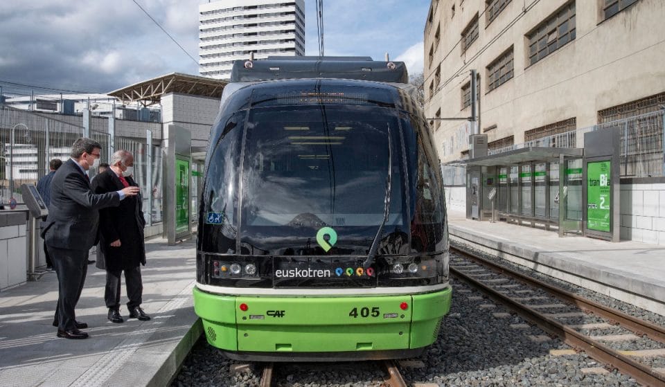 El tranvía de Bilbao inaugura su ampliación hasta Bolueta