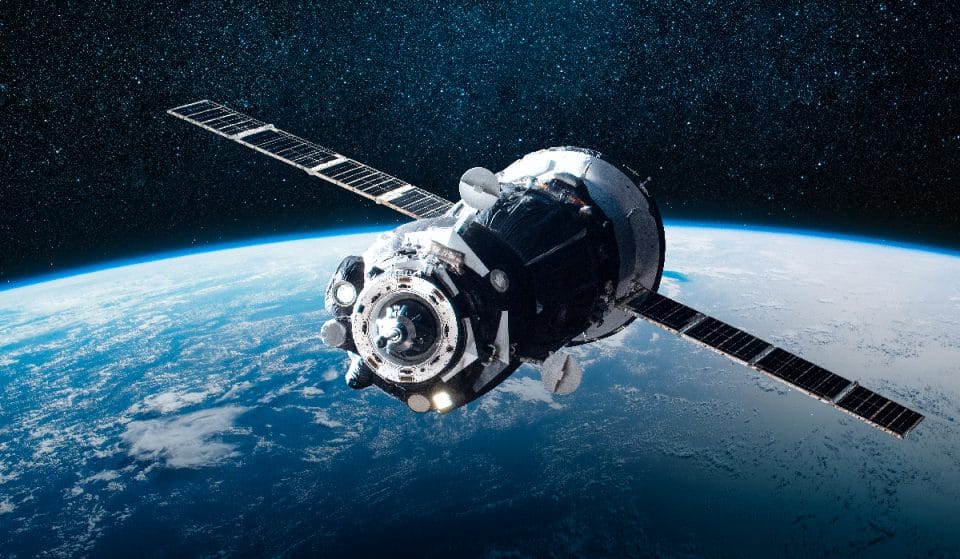 El primer satélite vasco viaja al espacio