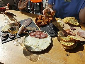 Vino de Jurançon y más allá: un viaje gastronómico al alma de Pau Béarn Pyrénées