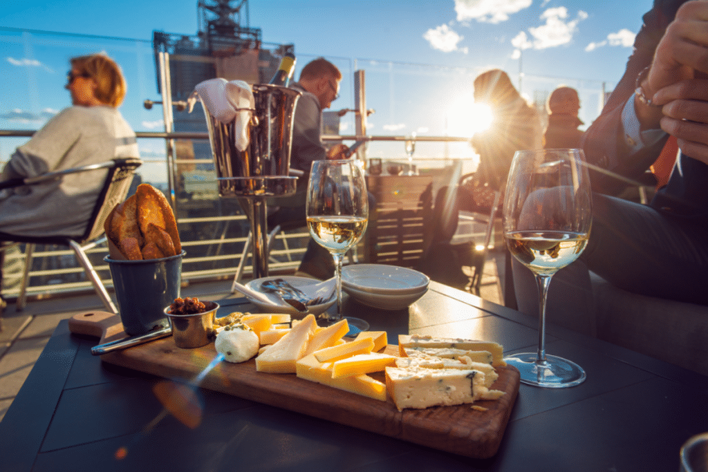 Cet été, l’Hippodrome de Bordeaux se réinvente en terrasse éphémère géante !