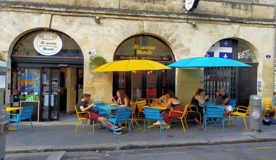 Au Nouveau Monde, le broue-pub bio et québécois, inaugure sa terrasse !