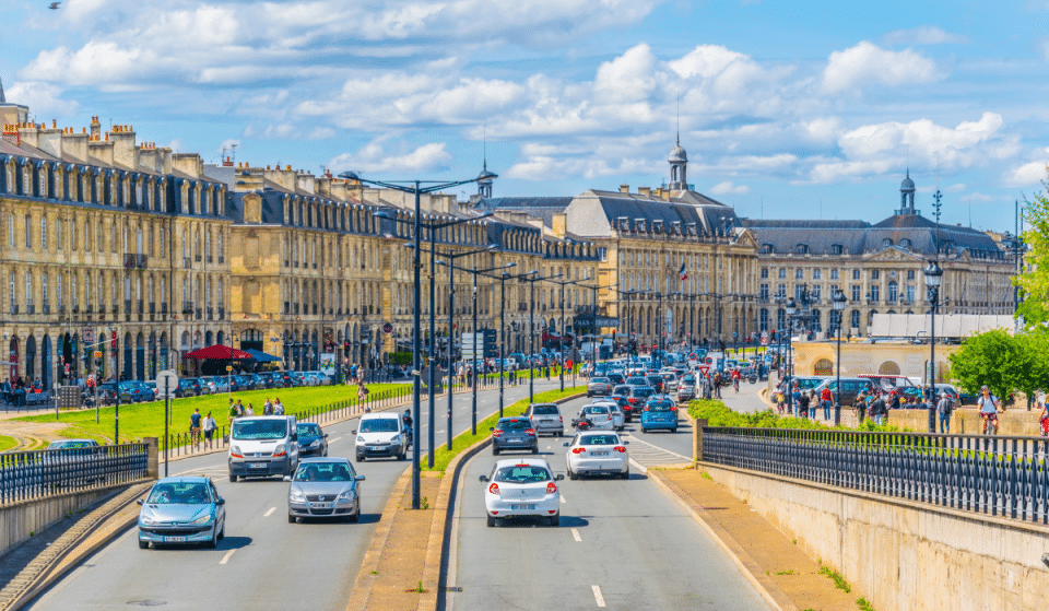 Si vous étiez élu.e maire de Bordeaux, quelle serait votre première décision ?