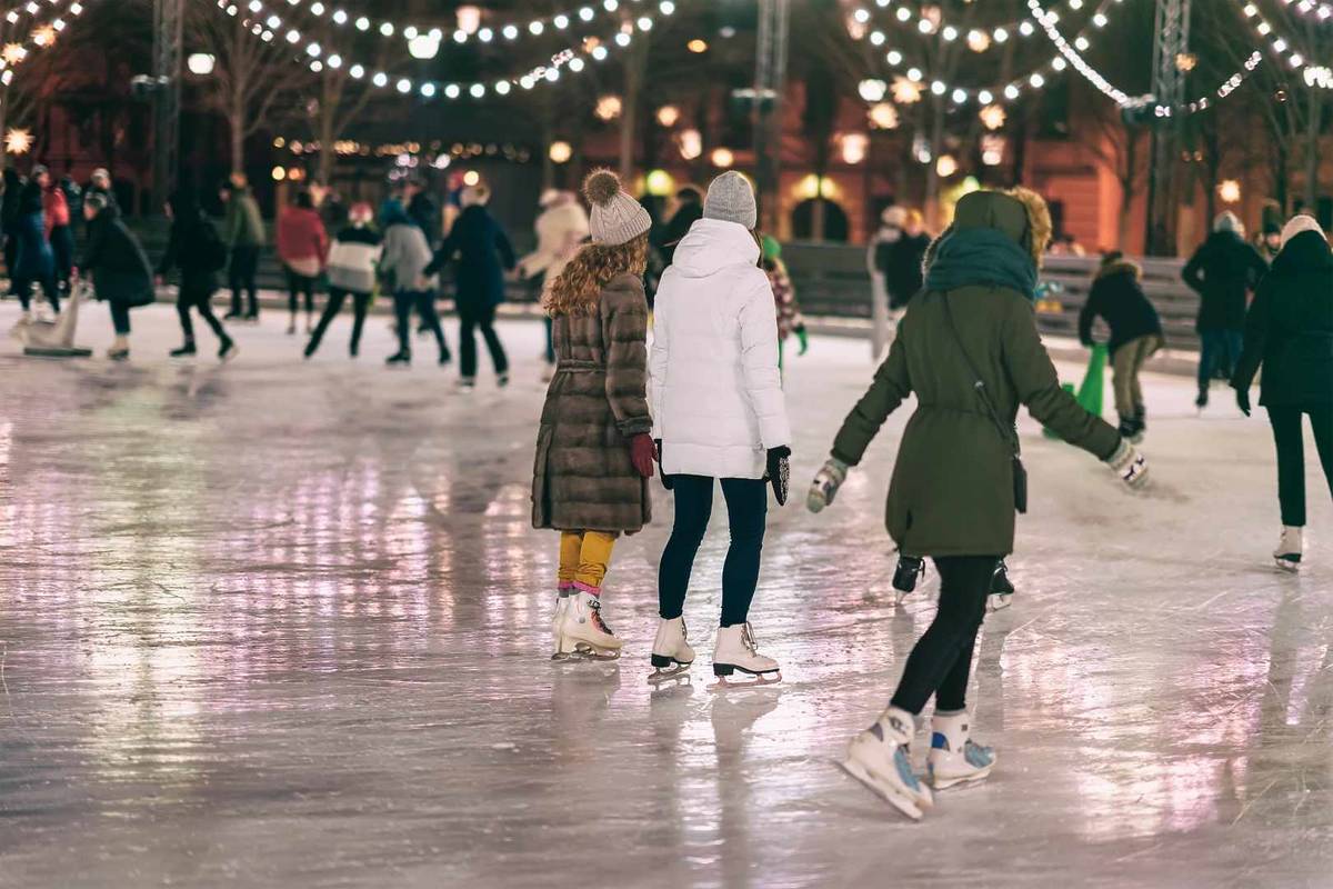 Patinoire de Noël Allées de Tourny à Bordeaux