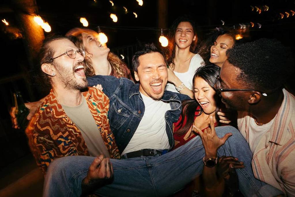 Bon plan : cette année pour le Black Friday, n&rsquo;achetez pas des choses matérielles, vivez des expériences à prix réduit grâce aux événements Fever !