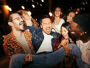 Bon plan : cette année pour le Black Friday, n&rsquo;achetez pas des choses matérielles, vivez des expériences à prix réduit grâce aux événements Fever !