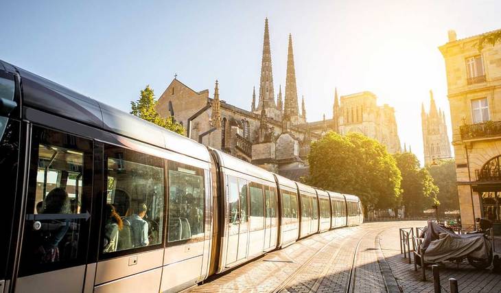 TBM fares are set to rise in Bordeaux in 2027, with increases in both monthly passes and 10-ride ticket books