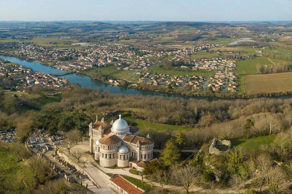 Penne d'Agenais in Lot-et-Garonne, 2 hours from Bordeaux
