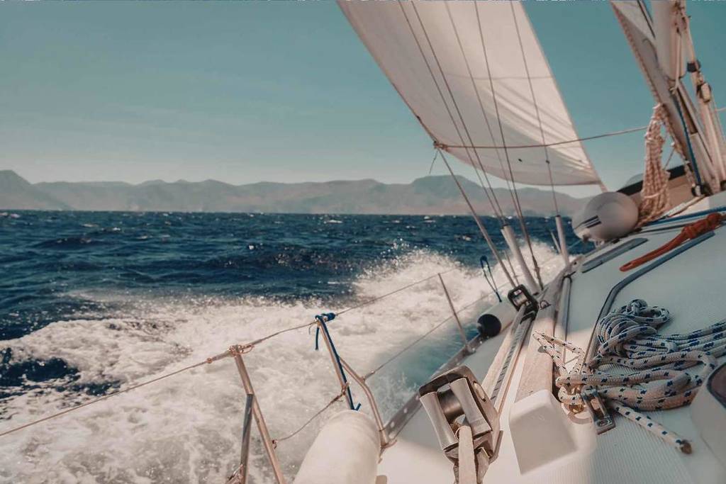 Voilier sur mer
