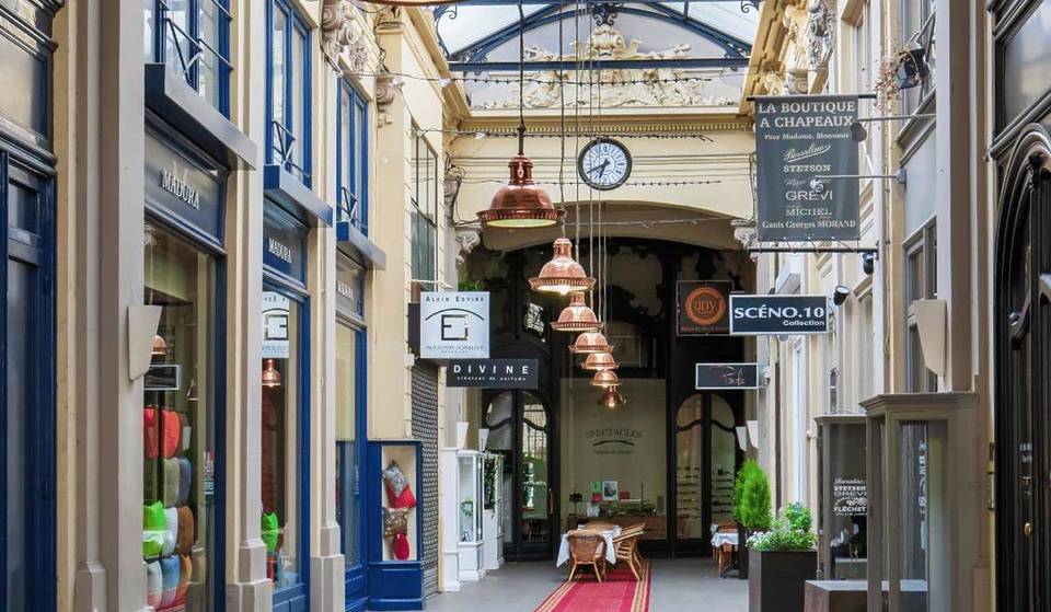 À Bordeaux, ce lieu sous-coté a pourtant été témoin de vestiges gallo-romains et se cache sous une verrière magistrale du XIXe siècle