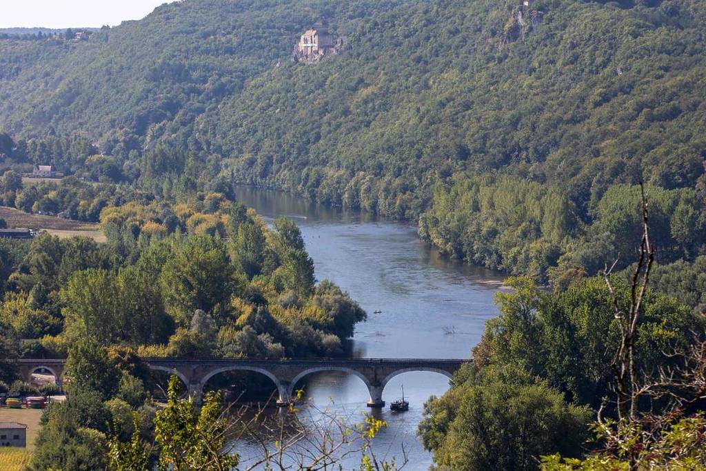 The village of Beynac-et-Cazenac in the Périgord
