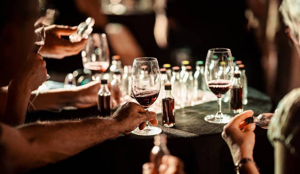 “We laugh as much as we learn”: this unique experience is coming to Bordeaux with 6 wines to discover during a relaxed and interactive evening