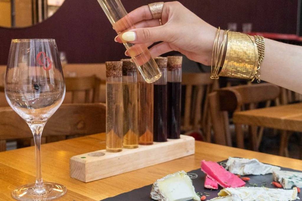 Les Petits Crus, wine and cheese tastings in Bordeaux