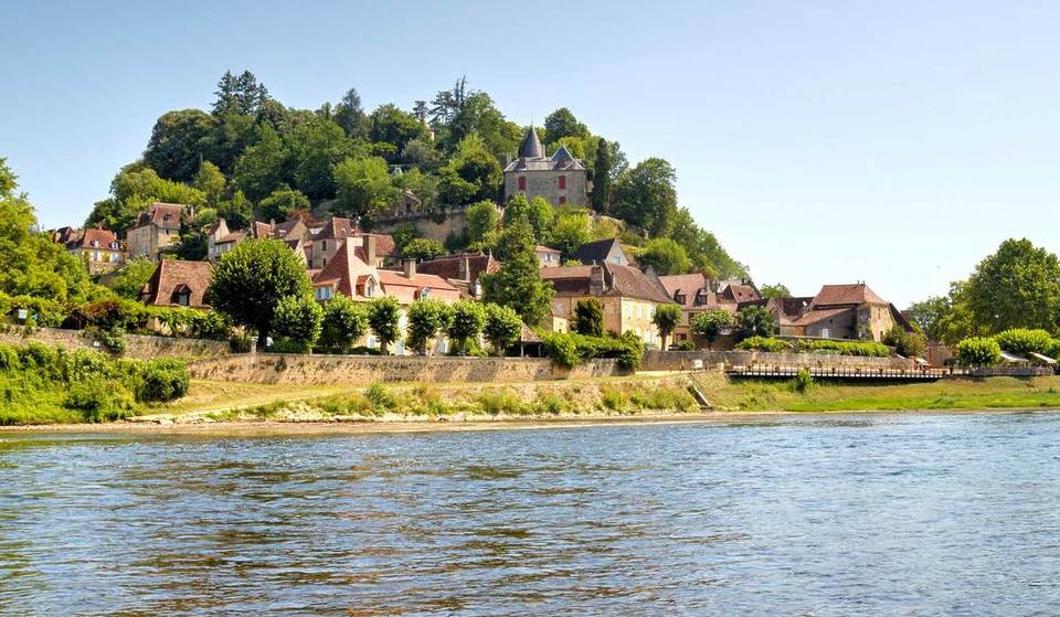 Just 2.5 hours from Bordeaux, this medieval village of 350 residents offers one of the most beautiful views of the Périgord from its panoramic gardens