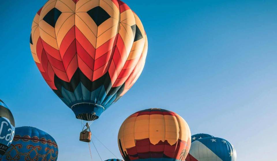 After a five-year hiatus, hot-air balloons are taking to the skies over the Gironde once again with the grand return of the Montgolfiades du Saint-Émilionnais: a sensational, free-to-attend spectacle