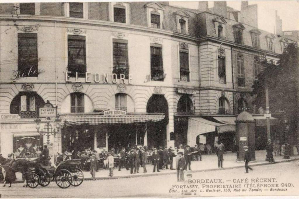 Archival photo of Café Le Régent in Bordeaux