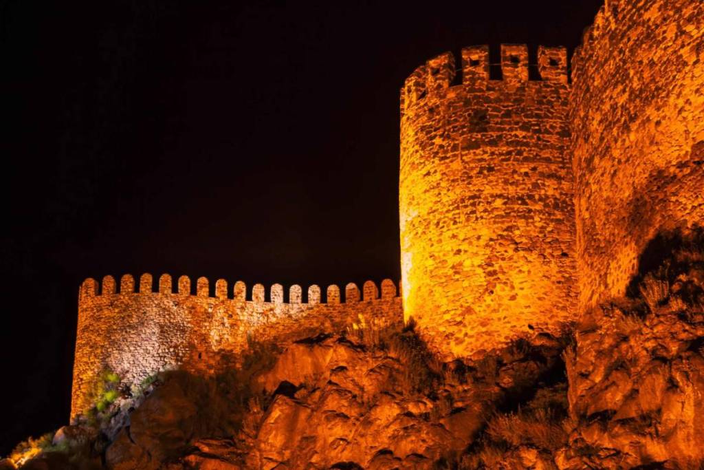 Histoires de dragon, cave monolithe et ancienne commanderie templière : les châteaux de Gironde et de Dordogne révèlent tous leurs secrets lors de la Nuit des Châteaux
