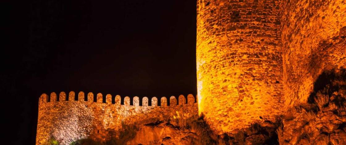 Histoires de dragon, cave monolithe et ancienne commanderie templière : les châteaux de Gironde et de Dordogne révèlent tous leurs secrets lors de la Nuit des Châteaux