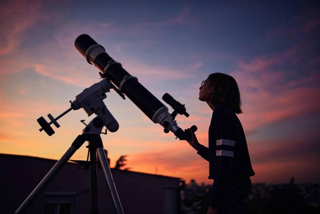 Sky observation through a telescope
