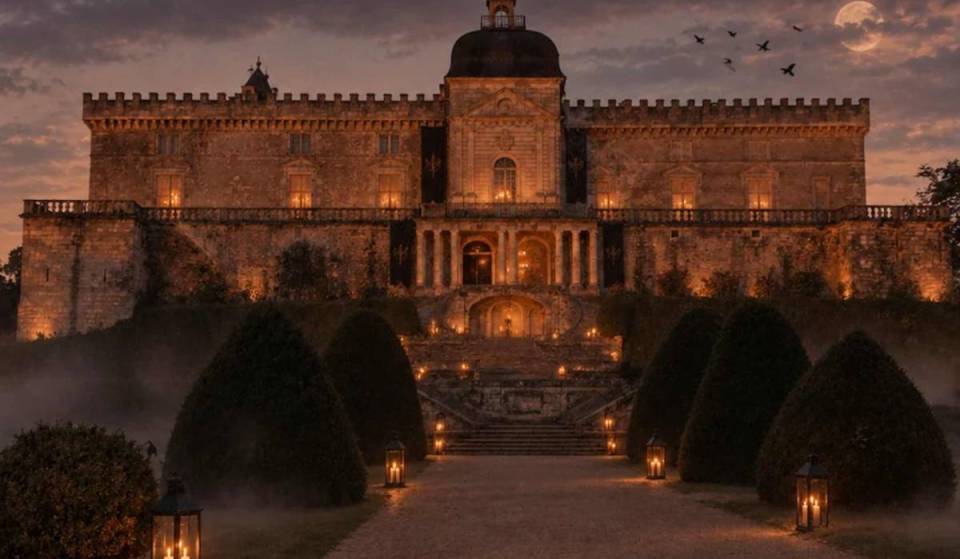 Pour un Halloween en famille, ce domaine organise spectacles de fauconnerie et visite de château hanté à 45 min de Bordeaux