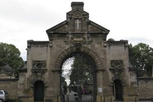 En 1791, le cimetière de La Chartreuse est construit sur d’anciens marécages, aujourd’hui ce monument historique est un véritable musée à ciel ouvert de l’art funéraire