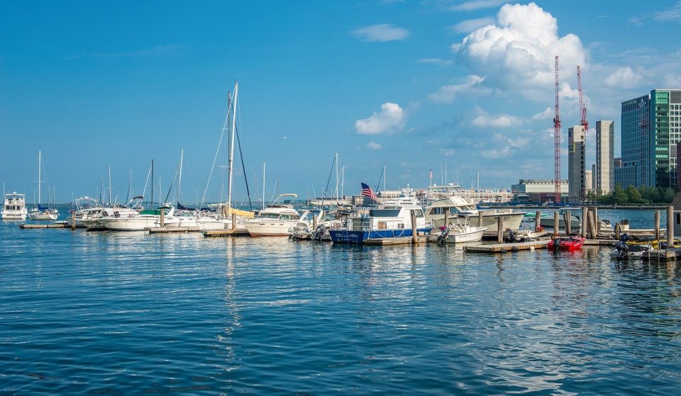 12 Wonderful Waterfront Dining Spots Around Boston
