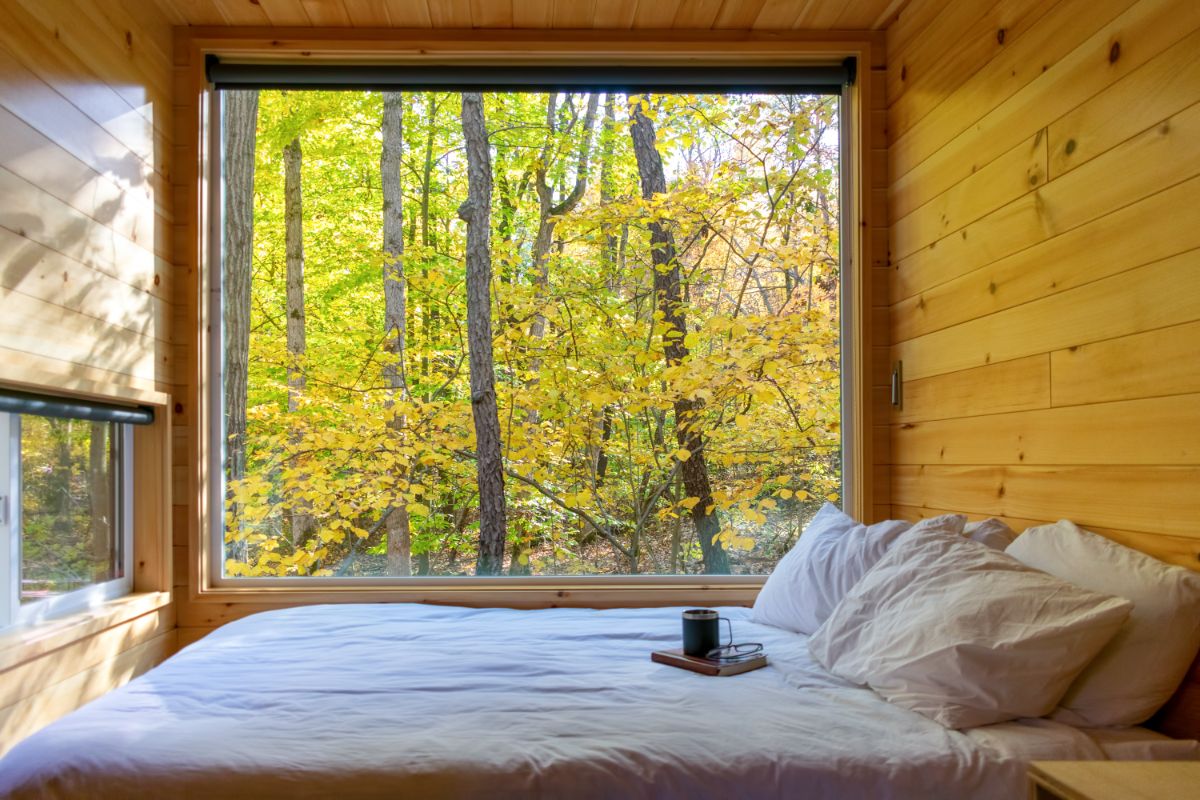9 Best Fall Glamping Getaways In New England