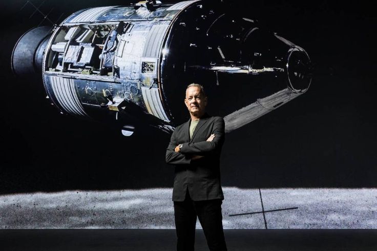 tom hanks in front of spaceship