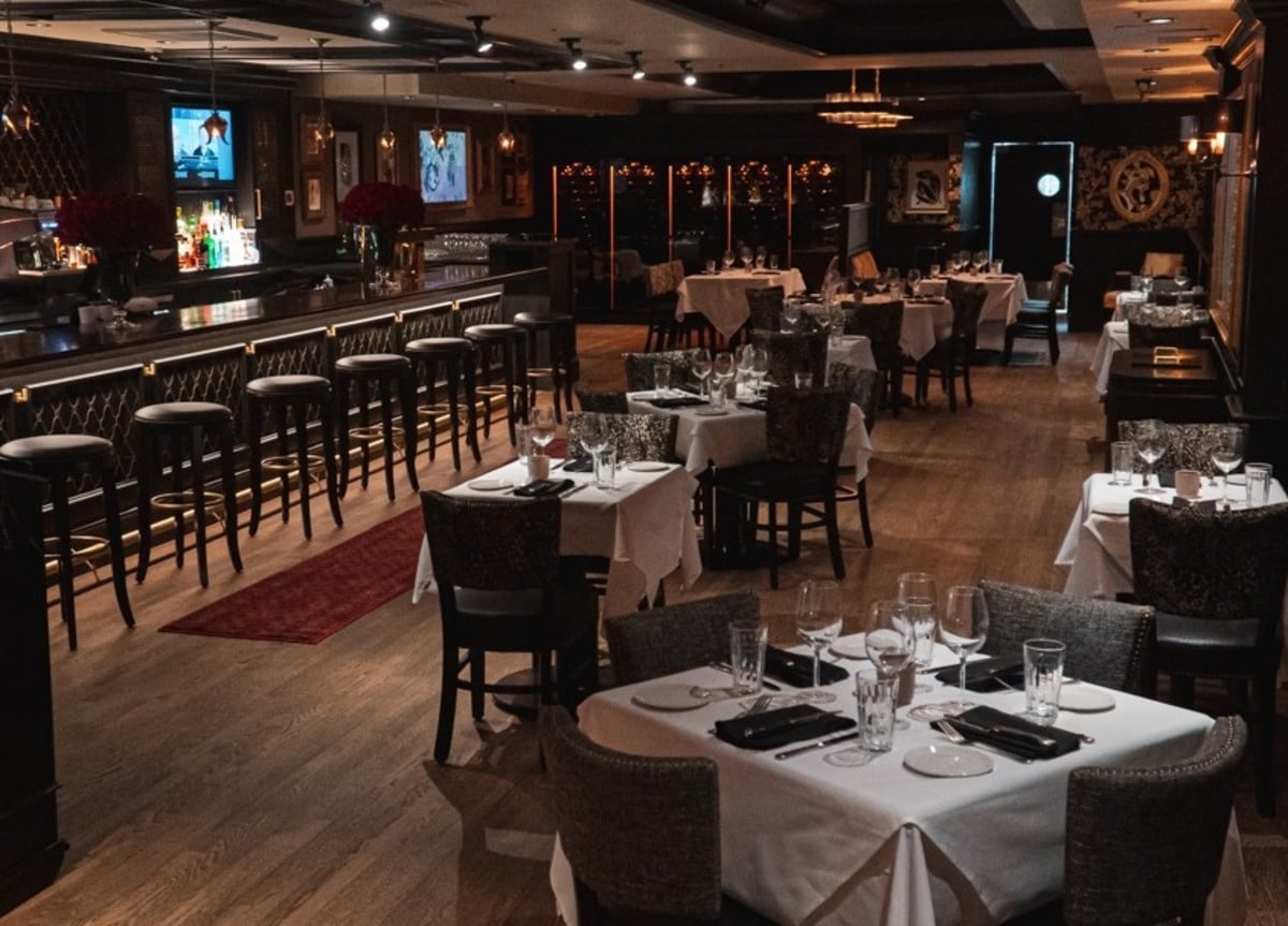 11 Sizzling Steakhouses In Boston With The Juiciest Steaks!