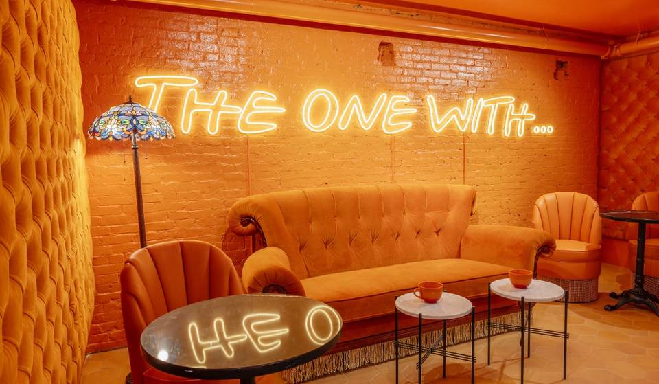 The First Permanent ‘FRIENDS’ Coffeehouse Opens Today With Tribute To Matthew Perry