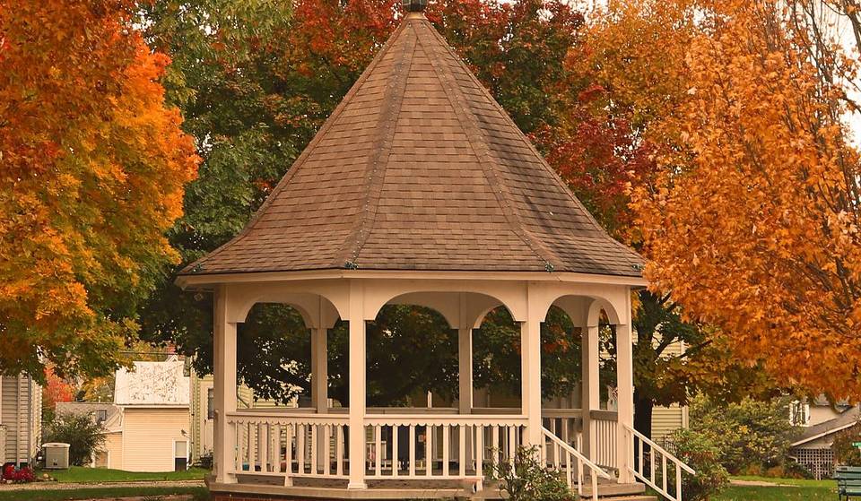 5 New England Towns That Feel Like Stars Hollow From Gilmore Girls