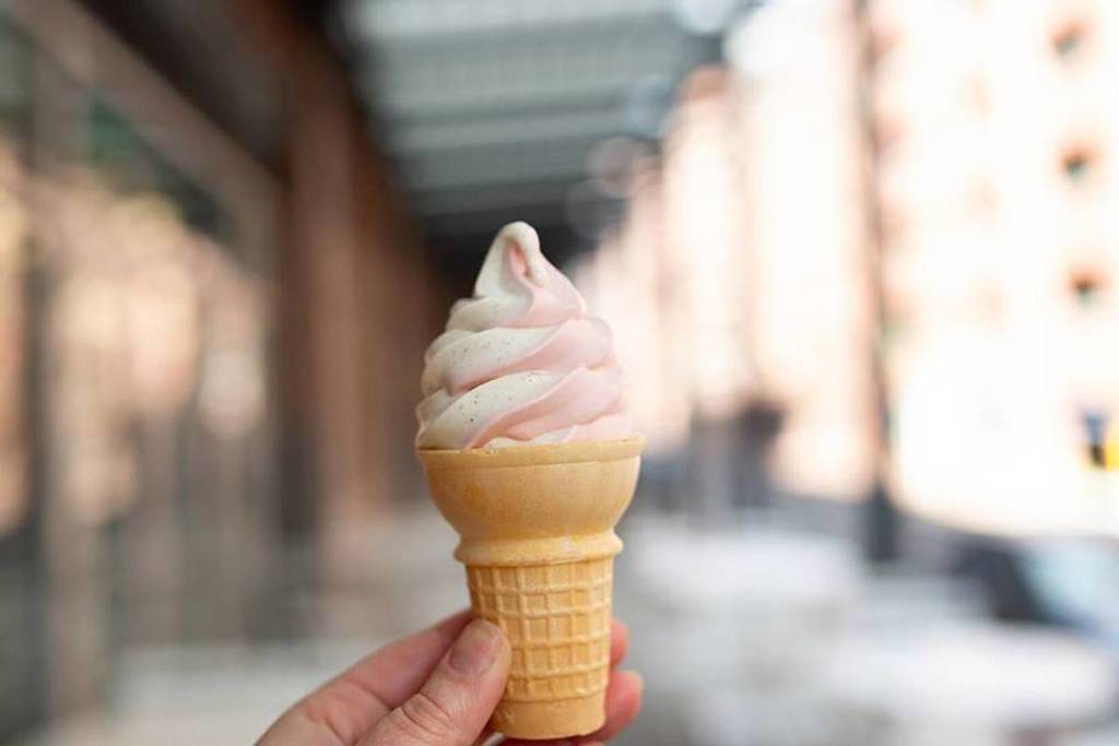 strawberry vanilla soft serve