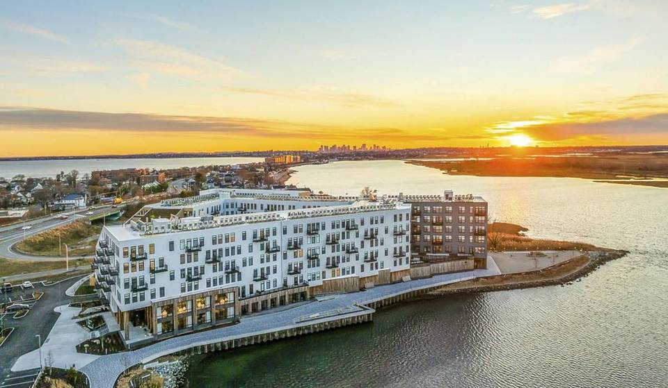 A Finnish-Japanese Waterfront Wellness Retreat Just Opened 5 Miles From Boston — With Saunas, Cold Plunges, And Hammams