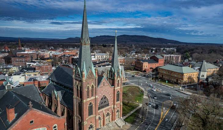 This Town 2 Hours From Boston Just Ranked Among The &#8216;Top 10&#8217; Destinations Worth Visiting—Heralded For Its &#8216;Strong Women And Strong Coffee&#8217;