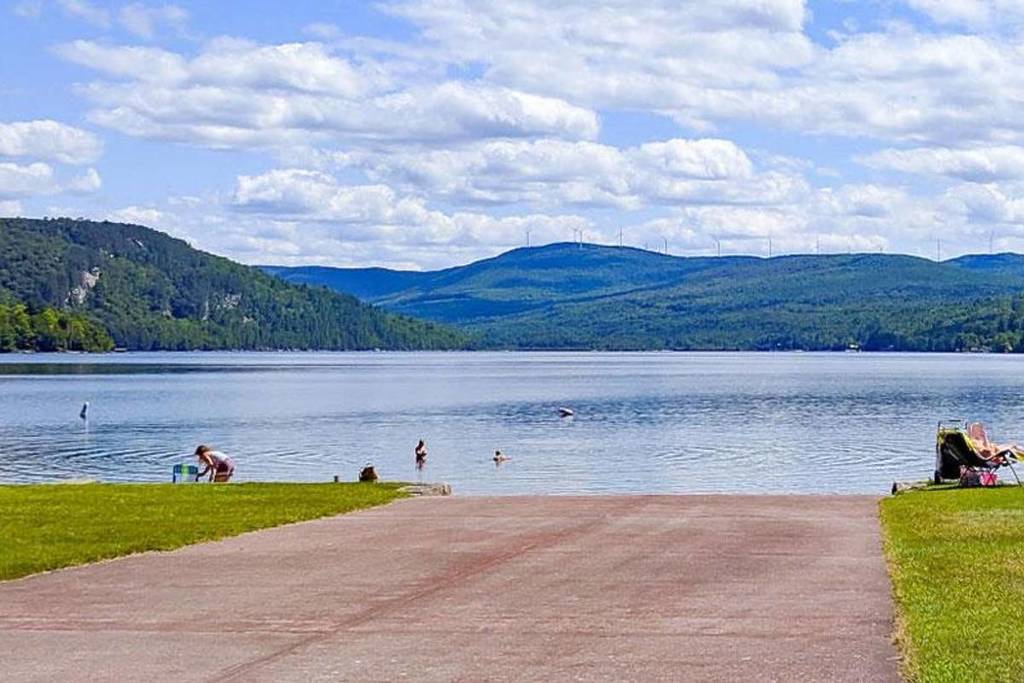 crystal lake beach vermont