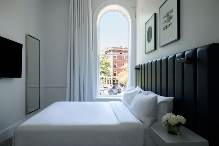 bedroom overlooking old port