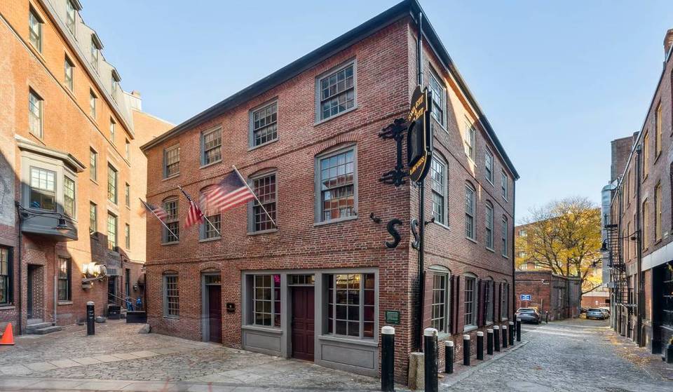This Founding Father&#8217;s 250-Year-Old Georgian Red Brick Home Just Hit The Market In Boston—And It&#8217;s Cheaper Than You&#8217;d Think