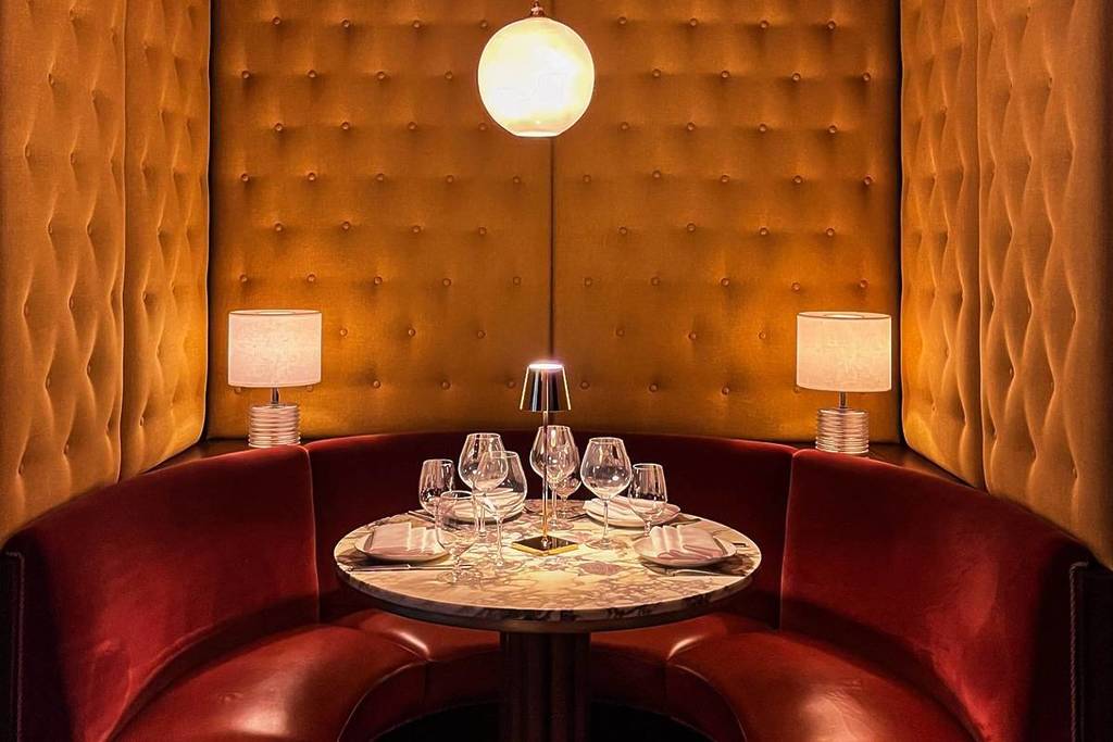 interior booth of italian restaurant