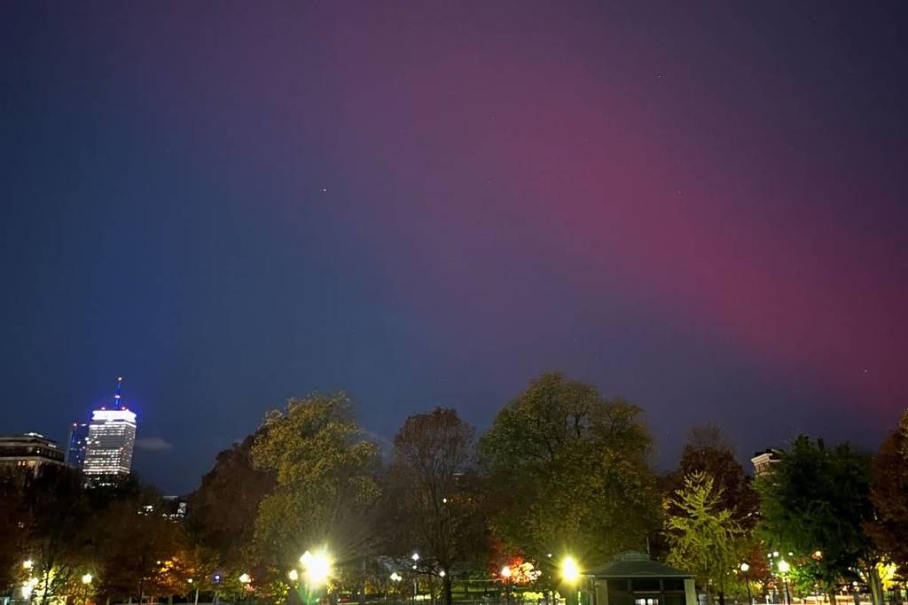 aurora borealis boston november 11 2025