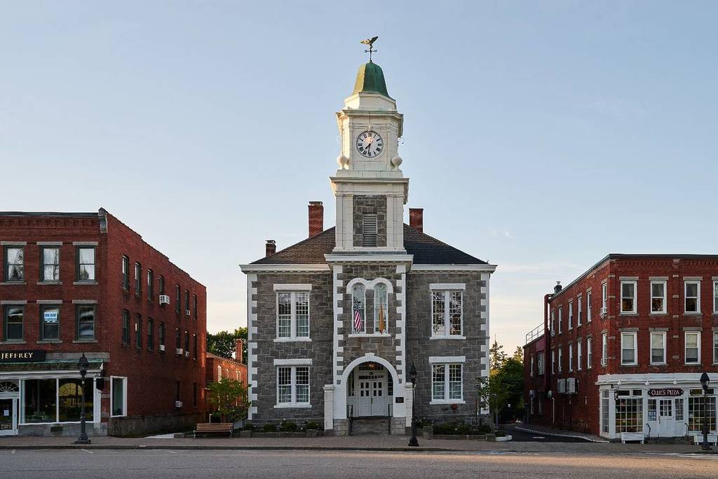 the abner litchfield courthouse stone exterior