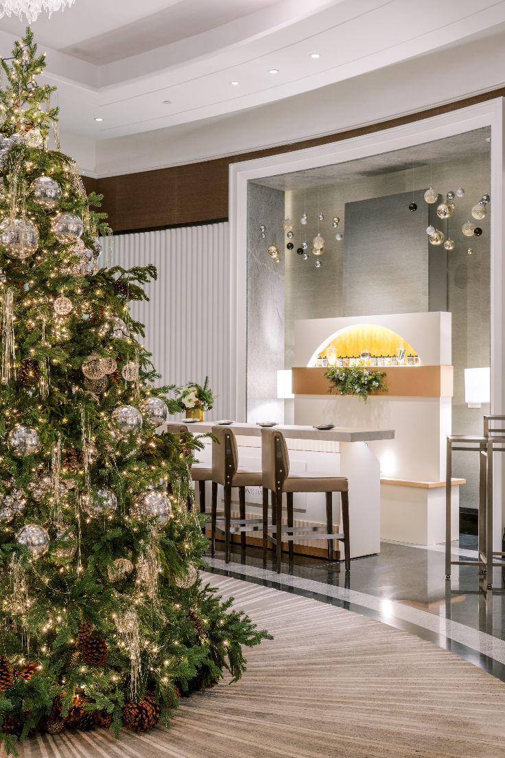 holiday tree at four seasons one dalton