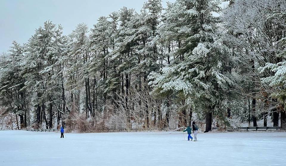 This 2,000-Acre Winter Playground Is Just A 38-Minute Train Ride From Boston—With Nordic Night Skiing And Snowshoeing