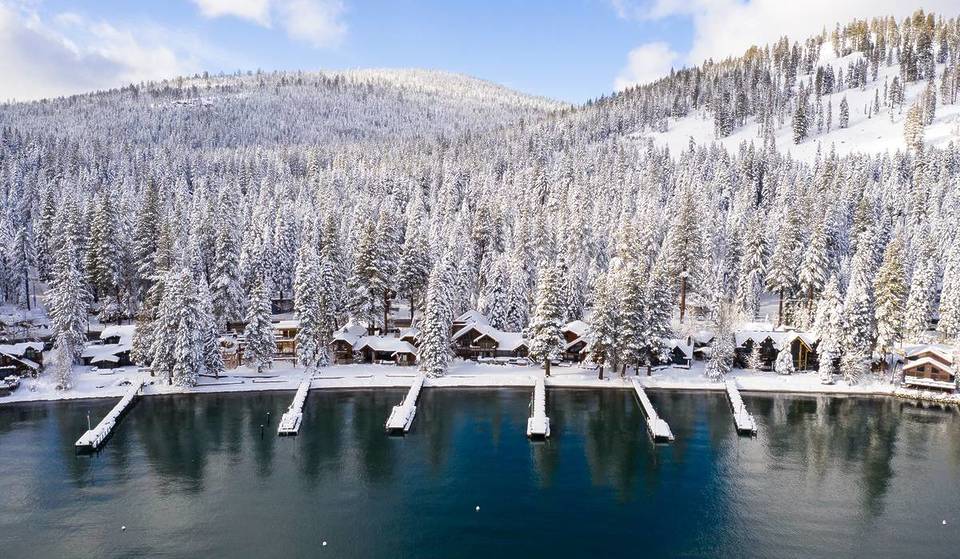 3 New England Towns Just Ranked Among ‘America’s Top 10 Destinations For Snow Lovers’