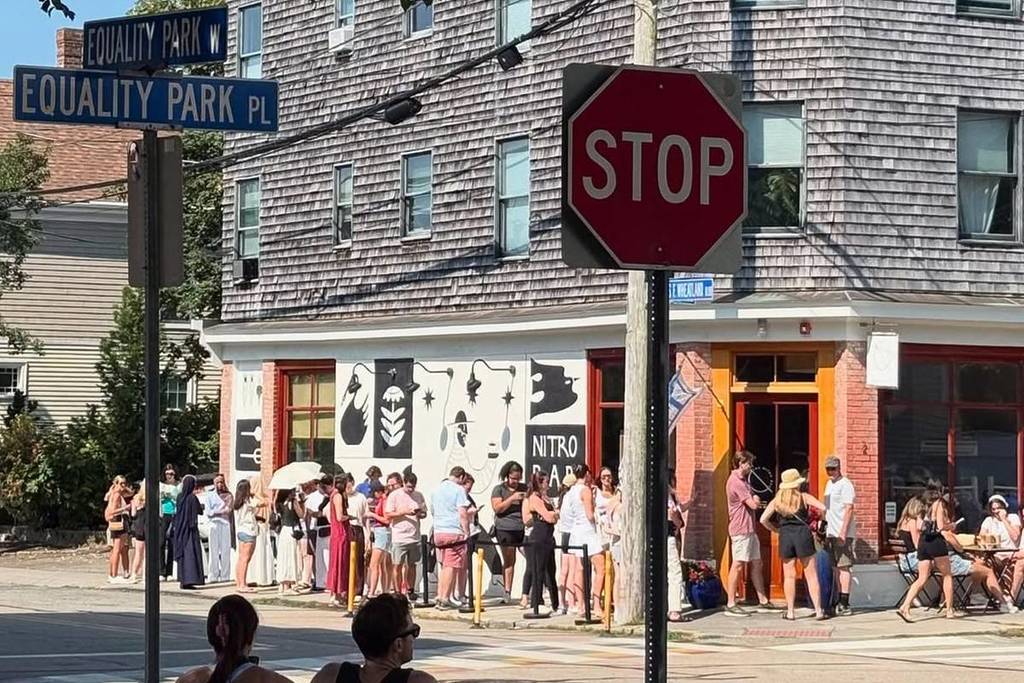 line outside of the nitro bar coffee shop in rhode island