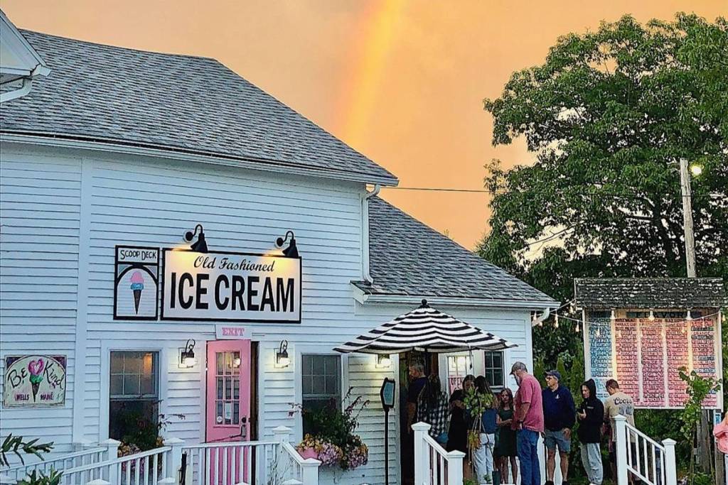 scoop deck wells maine rainbow