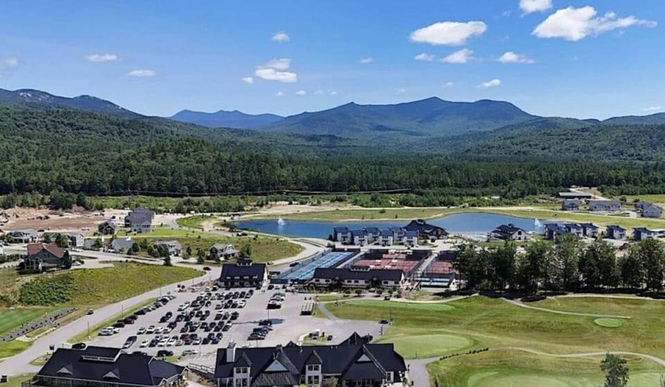 This White Mountains resort is hosting a professional tennis tournament from October 12–16; fans can watch talent compete for free 2 hours north of Boston